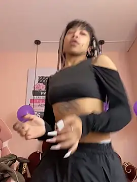 Violetta Suky online show from 10.18.25