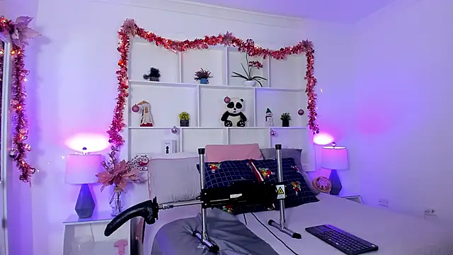 Jenifer Diaz online show from 12.14.24