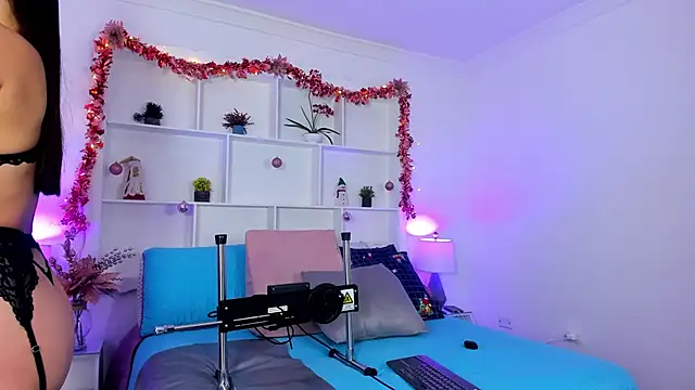 Jenifer Diaz online show from 12.23.24