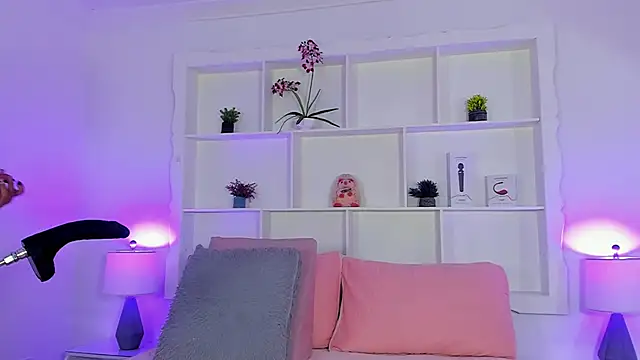 Jenifer Diaz online show from 04.13.26