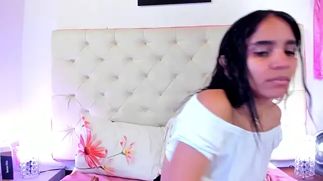 sophie pariss online show from 02.12.25