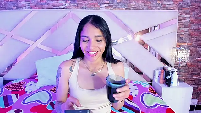 sophie pariss online show from 11.06.25