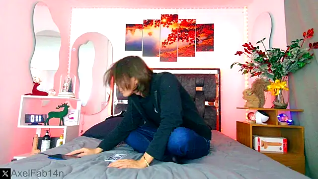 Snapshot of Alex_and_Fabian chatting on 12.20.24 Alex and Fabian online show from 12.20.24