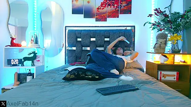 Snapshot of Alex_and_Fabian chatting on 12.22.24 Alex and Fabian online show from 12.22.24