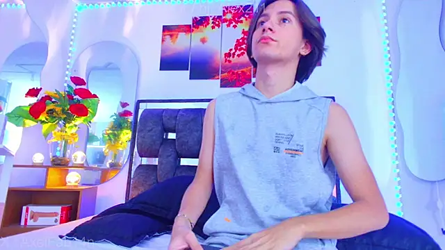 Snapshot of Alex_and_Fabian chatting on 09.28.25 Alex and Fabian online show from 09.28.25