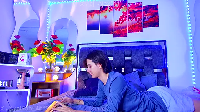 Snapshot of Alex_and_Fabian chatting on 10.13.25 Alex and Fabian online show from 10.13.25