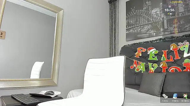 Snapshot of Hotkoljeixxx chatting on 12.30.24 Hotkoljeixxx online show from 12.30.24