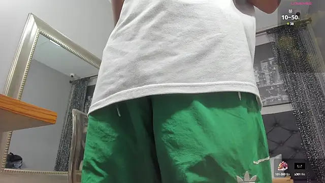 Snapshot of Hotkoljeixxx chatting on 02.12.25 Hotkoljeixxx online show from 02.12.25