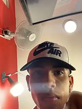 Snapshot of Hotkoljeixxx chatting on 11.26.25 Hotkoljeixxx online show from 11.26.25