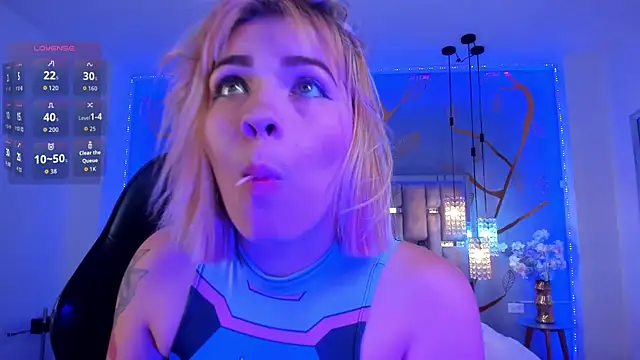 AlessiaDouce online show from 09.25.25