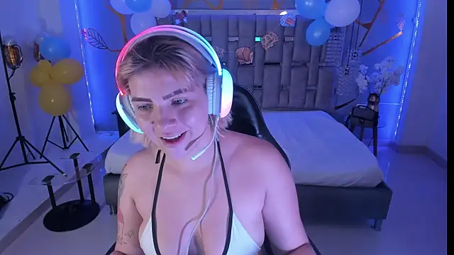 AlessiaDouce online show from 09.30.25