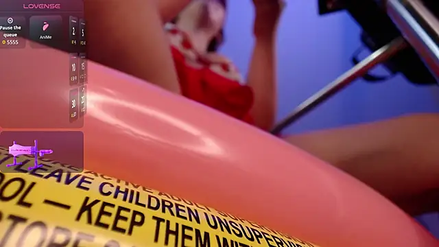 AlessiaDouce online show from 11.28.25