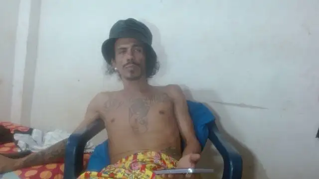 Snapshot of damian_bottom_bigcock chatting on 02.10.26 damian bottom bigcock online show from 02.10.26