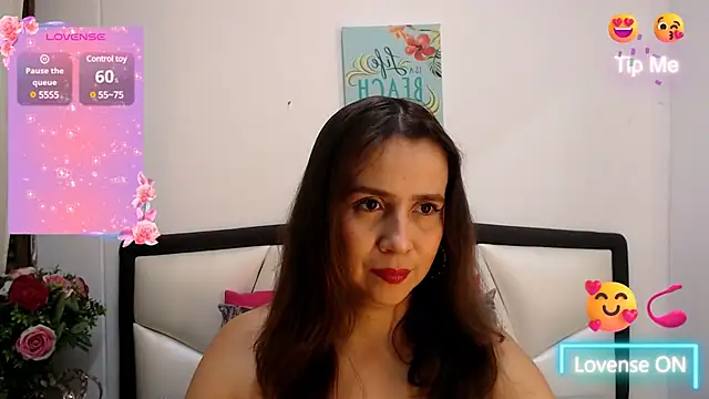 Snapshot of Heidy_Wells chatting on 01.06.25 Heidy Wells online show from 01.06.25