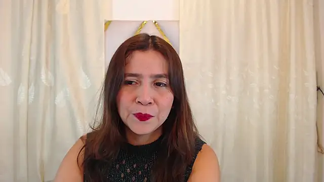 Snapshot of Heidy_Wells chatting on 02.26.25 Heidy Wells online show from 02.26.25