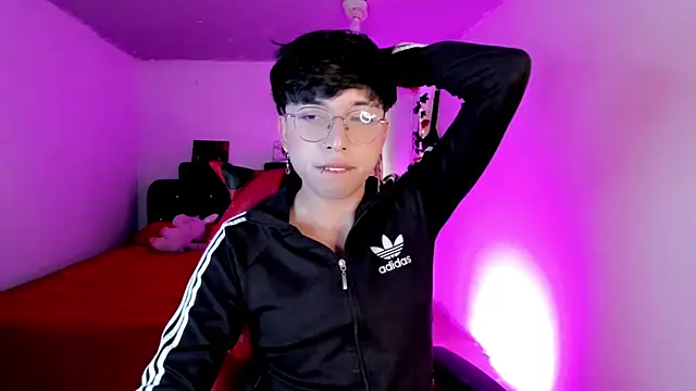 AnggelONfiree online show from 10.31.25