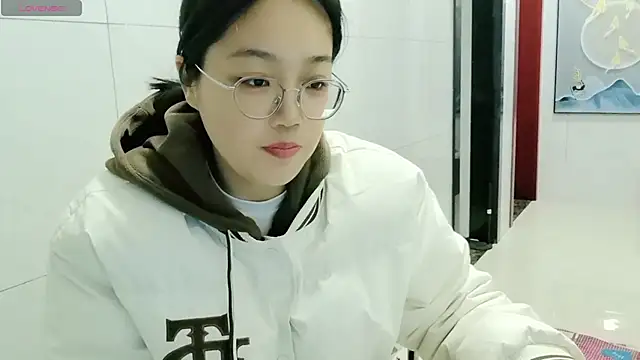 luoxuwen online show from 12.09.24