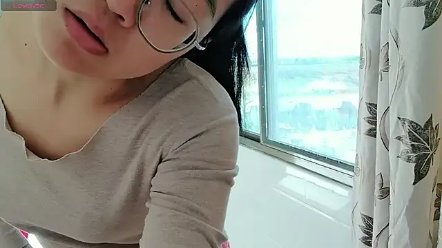 luoxuwen online show from 12.15.24