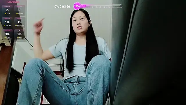 Snapshot of luoxuwen chatting on 10.17.25 luoxuwen online show from 10.17.25