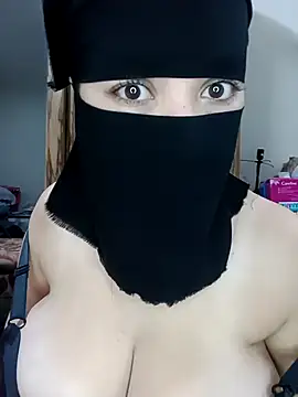 Snapshot of arabian_sara chatting on 10.01.25 arabian sara online show from 10.01.25