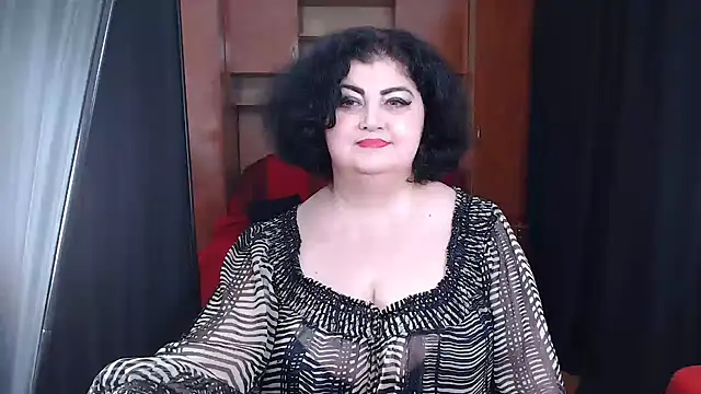 Snapshot of _MissJ_ chatting on 02.05.25 MissJ online show from 02.05.25