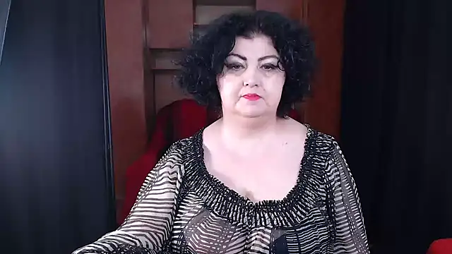Snapshot of _MissJ_ chatting on 02.06.25 MissJ online show from 02.06.25