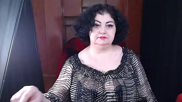 Snapshot of _MissJ_ chatting on 02.13.25 MissJ online show from 02.13.25