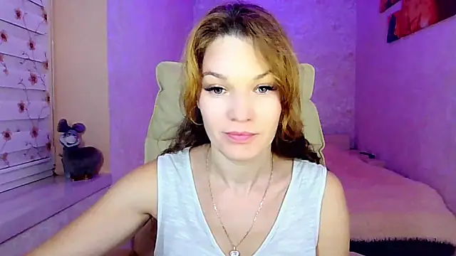 impossibleluna online show from 10.26.25