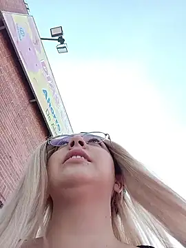 madelaine- online show from 05.09.26