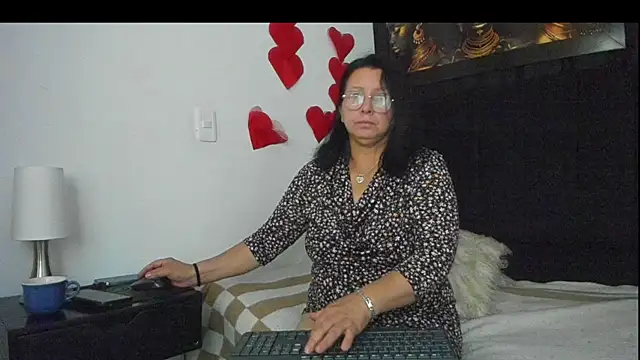 Snapshot of Evaaross_2345 chatting on 03.05.25 Evaaross 2345 online show from 03.05.25