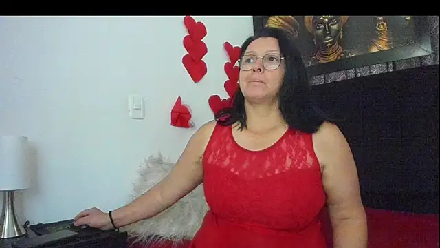 Snapshot of Evaaross_2345 chatting on 03.06.25 Evaaross 2345 online show from 03.06.25