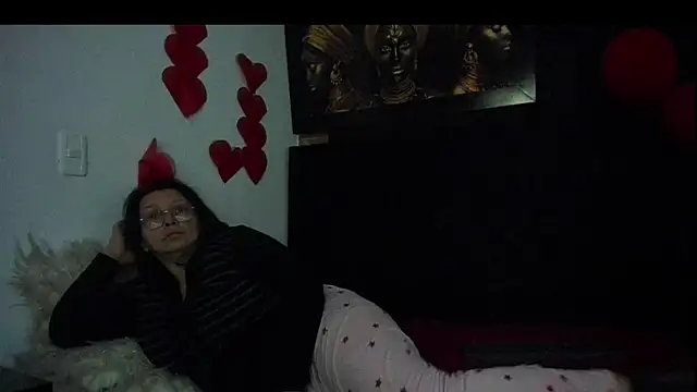 Snapshot of Evaaross_2345 chatting on 03.07.25 Evaaross 2345 online show from 03.07.25