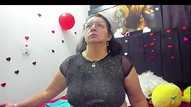 Evaaross 2345 online show from 02.16.26