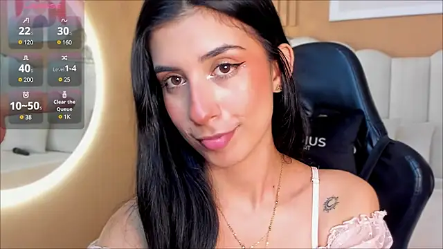 Snapshot of zia_cooper chatting on 03.05.25 zia cooper online show from 03.05.25