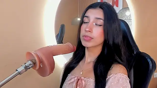 Snapshot of zia_cooper chatting on 03.22.25 zia cooper online show from 03.22.25