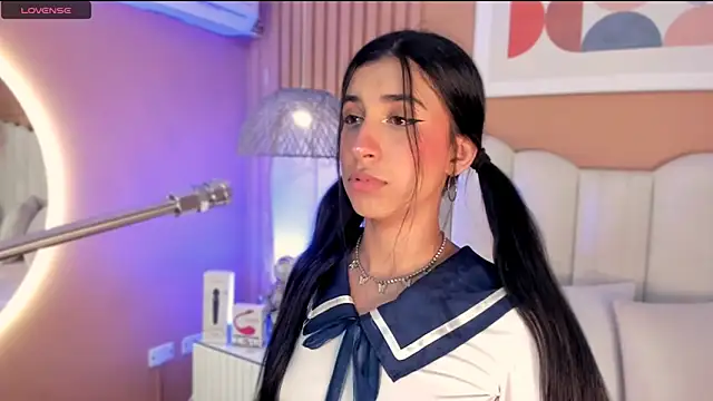 Snapshot of zia_cooper chatting on 09.21.25 zia cooper online show from 09.21.25