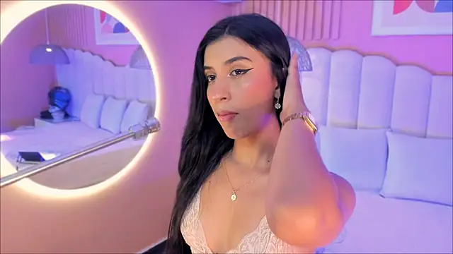 Snapshot of zia_cooper chatting on 10.25.25 zia cooper online show from 10.25.25