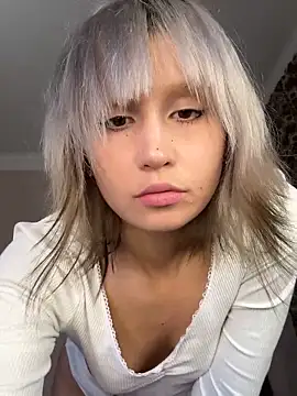 Snapshot of bigbabykiki chatting on 10.25.25 bigbabykiki online show from 10.25.25