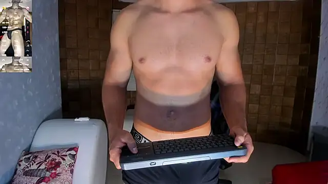 Snapshot of Cristhian_Evans chatting on 03.11.25 Cristhian Evans online show from 03.11.25