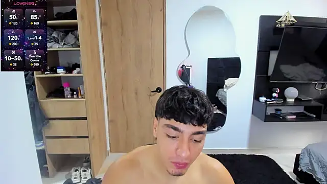 Snapshot of Cristhian_Evans chatting on 09.10.25 Cristhian Evans online show from 09.10.25