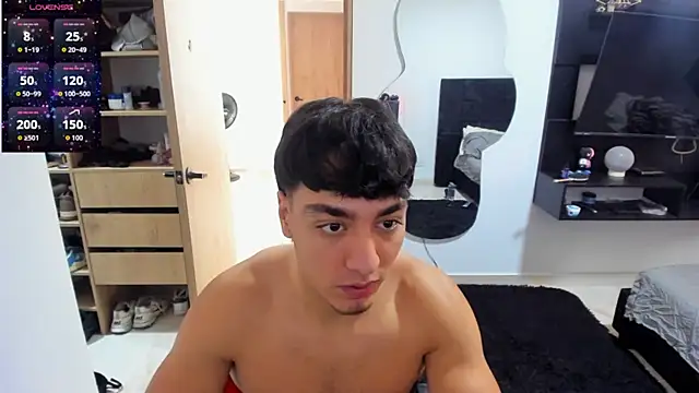 Snapshot of Cristhian_Evans chatting on 09.12.25 Cristhian Evans online show from 09.12.25