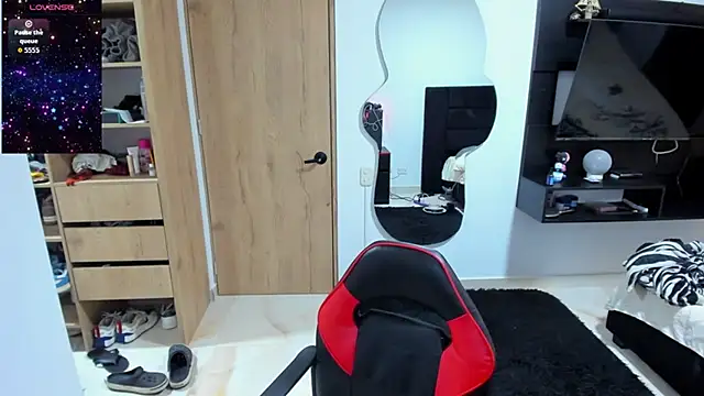 Snapshot of Cristhian_Evans chatting on 09.25.25 Cristhian Evans online show from 09.25.25