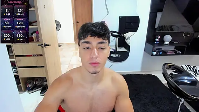 Snapshot of Cristhian_Evans chatting on 09.27.25 Cristhian Evans online show from 09.27.25