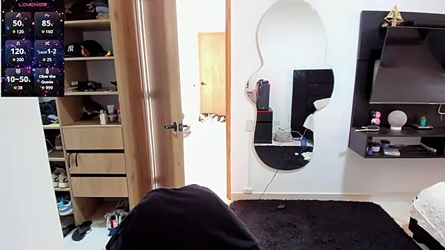 Snapshot of Cristhian_Evans chatting on 10.20.25 Cristhian Evans online show from 10.20.25