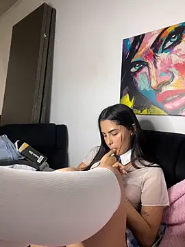 CAM 21X online show from 03.04.25
