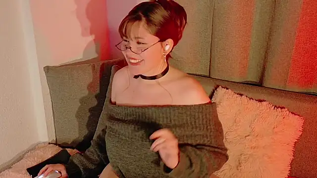 Amoki Uki online show from 11.07.25