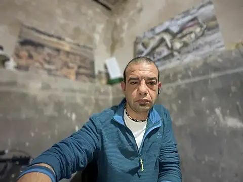 FotografoPollon online show from 02.02.25