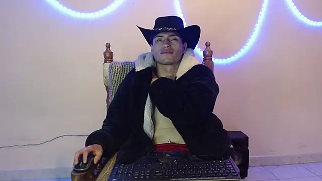 nolanjay  online show from 03.11.25