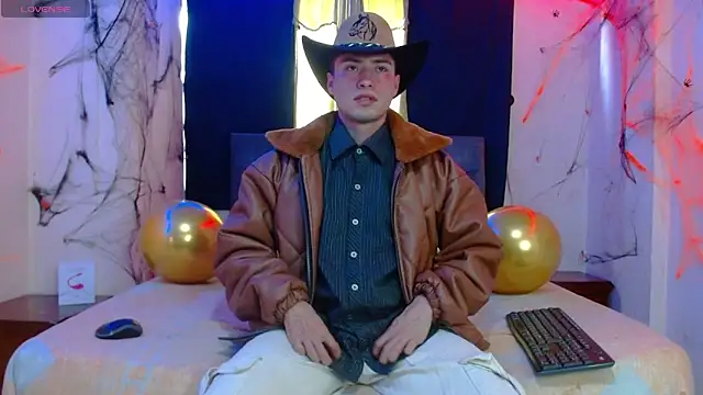 nolanjay  online show from 10.10.25