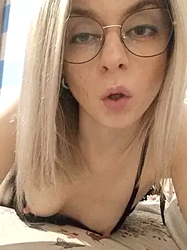 Butterfly Lily online show from 01.09.25